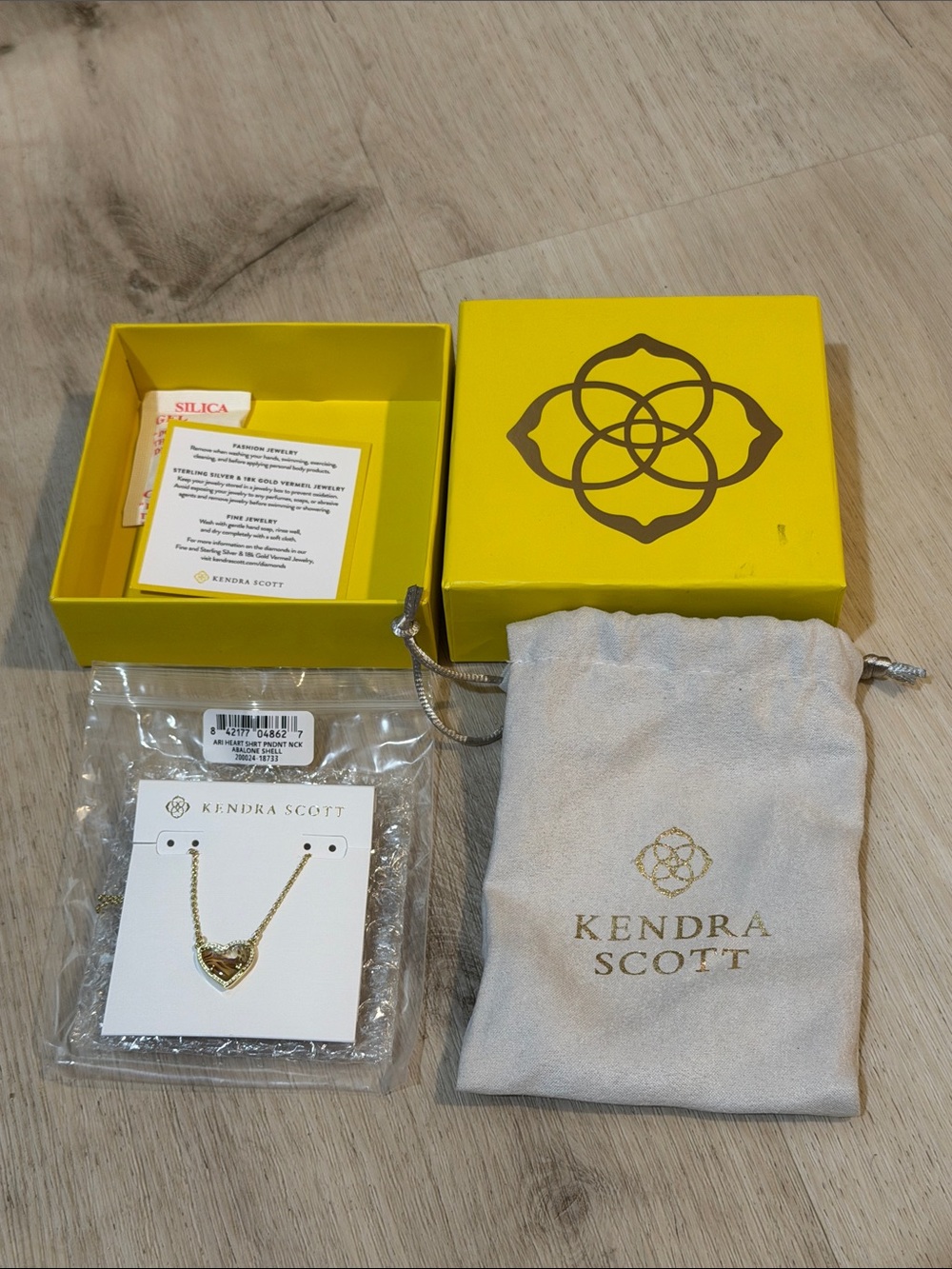 Kendra Scott Ari Heart Necklace(Abalone Shell)